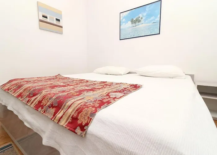 Lepur شقة سلانو